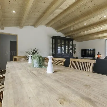 Maison Familiale Avec Piscine Chauffee Et Terrasse A - Fr-1-835-20 La Flotte