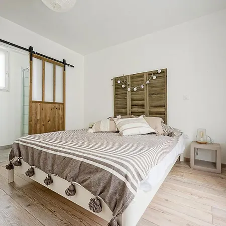 וילה Maison Familiale Avec Piscine Chauffee Et Terrasse A - Fr-1-835-20