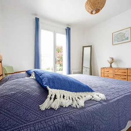 Maison Familiale Avec Piscine Chauffee Et Terrasse A - Fr-1-835-20 La Flotte