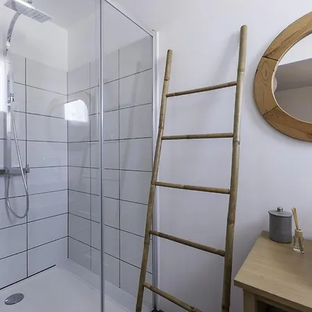 Villa Maison Familiale Avec Piscine Chauffee Et Terrasse A - Fr-1-835-20 *